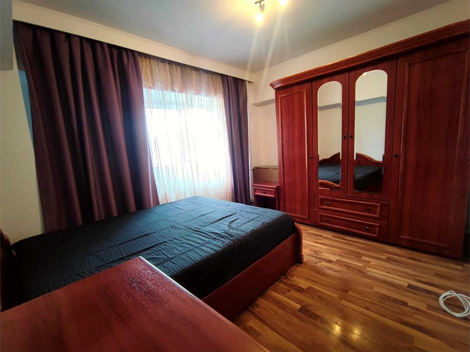 Inchiriez apartament 2 camere decomandat TROCADERO/TERMEN LUNG