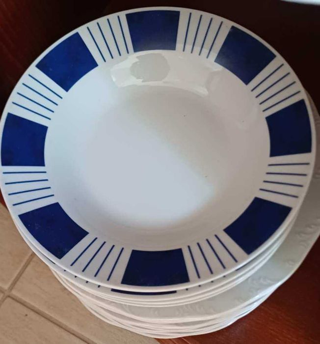 Български порцеланови чинии