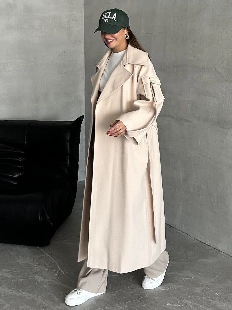 Палто чисто ново- бяло/ бежово