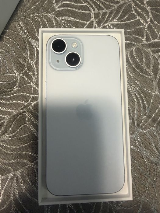 Iphone 15 Silver 128 GB с гаранция