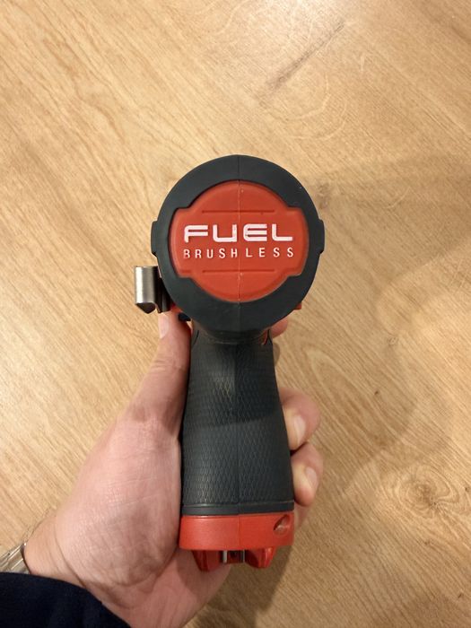 Milwaukee M12 2553 FID - 147 Nm