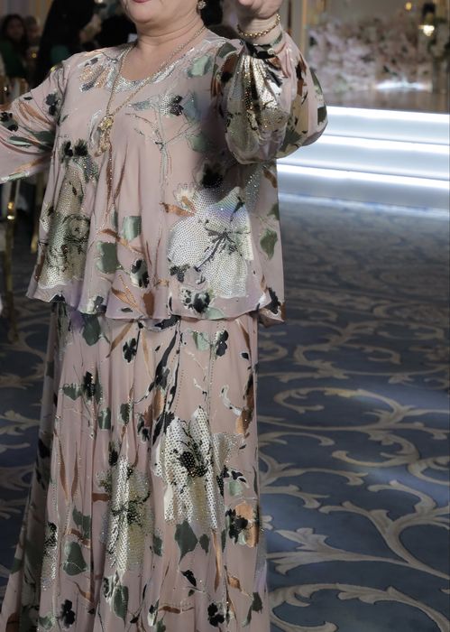 Продам нарядное платье