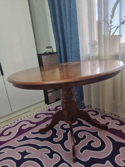 Продам стол цена 20000