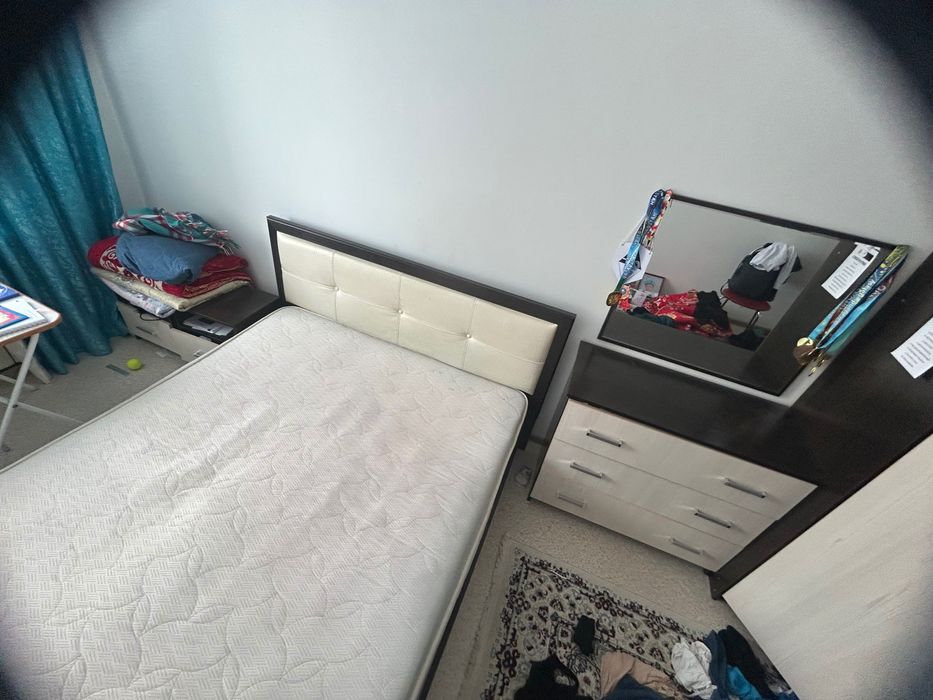 Продам кровать и комод