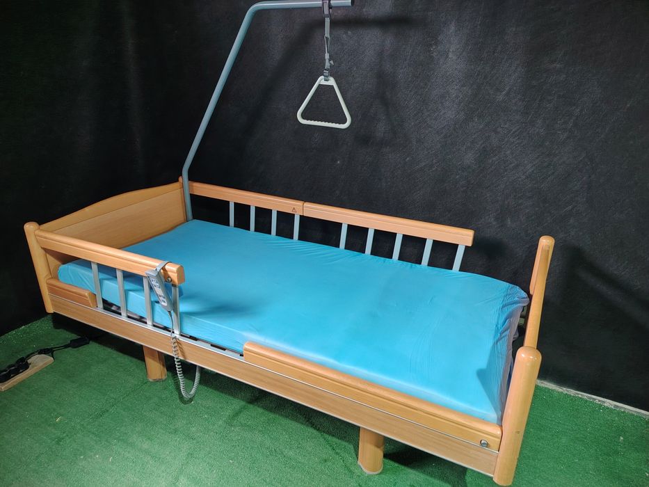Електрическо болнично легло