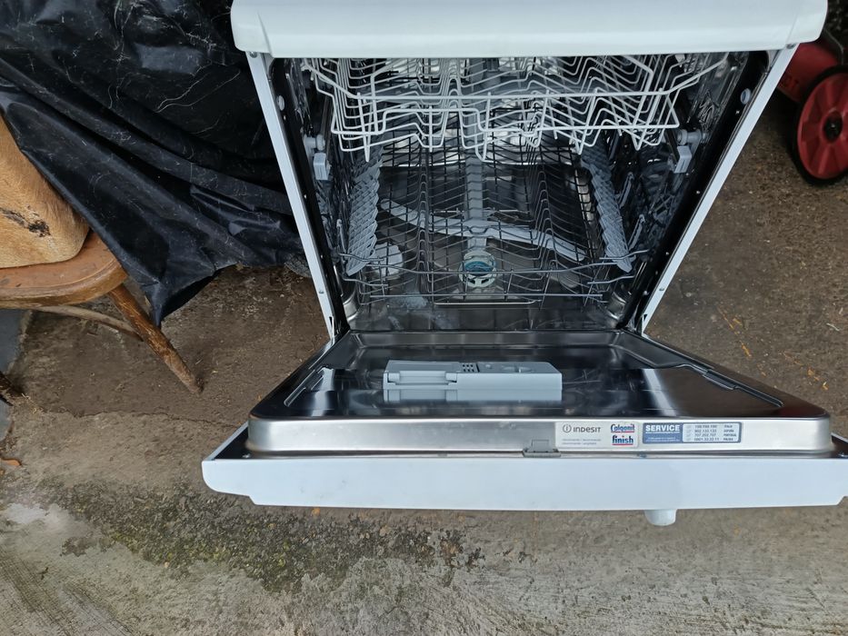 Съдомиялна Индизит 12 комплекта