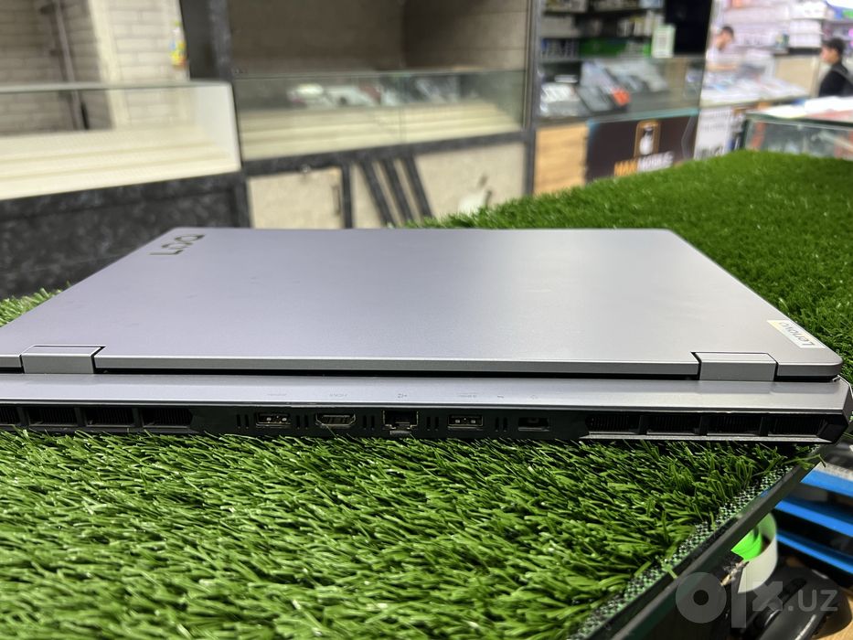 LENOVO LOQ 15 (i7-14700HX | 32GB DDR5 / 1TB SSD / RTX 4060 8GB)