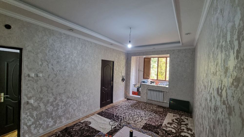 Kvartira sotiladi srochniy 
Ориентир: Ал хоразмий круг, Саййох хоте