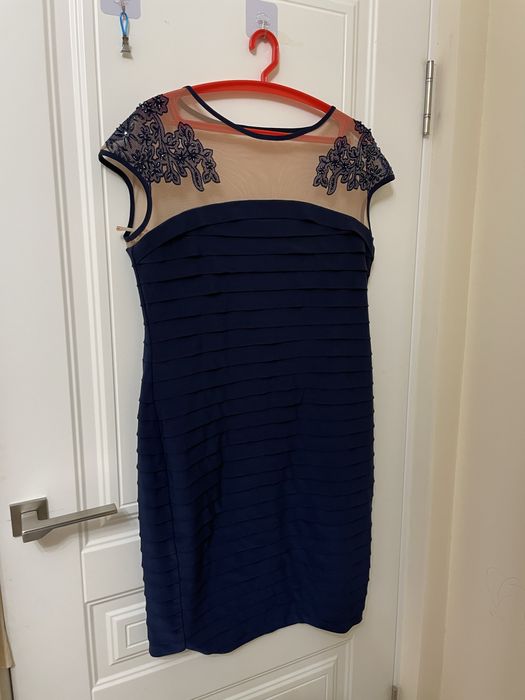 Кешкі/коктейль көйлек сатылады