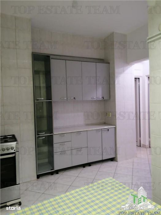 Apartament 4 camere in zona Nicolae Balcescu