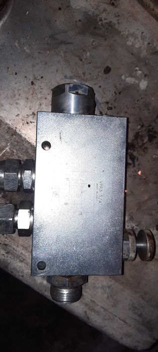 Хидравлична помпа и хидравличен цилиндър за Miller kipet