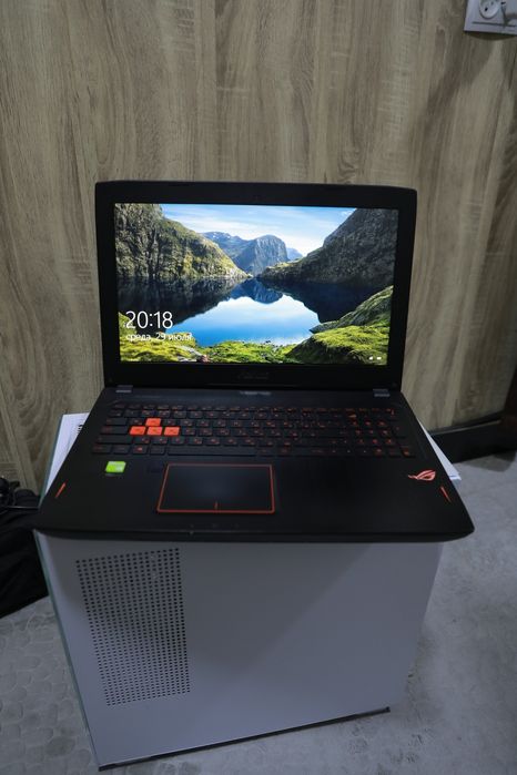 Asus Rog Strix | i7-6700hq |Gtx 1070 8gb/ddr4 16gb/