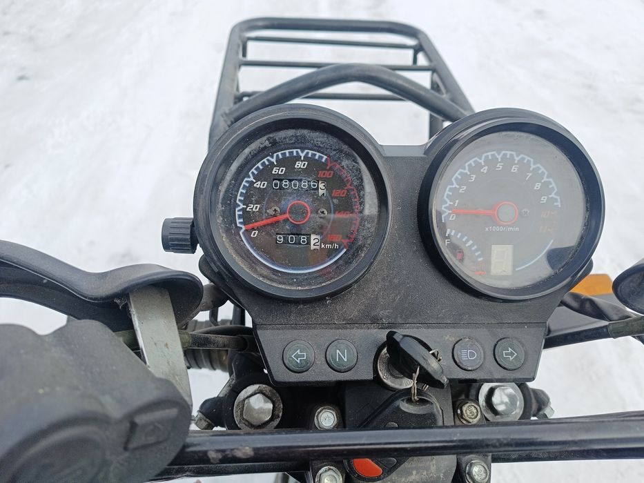 Продаю мотоцикл очень хорошим состояние