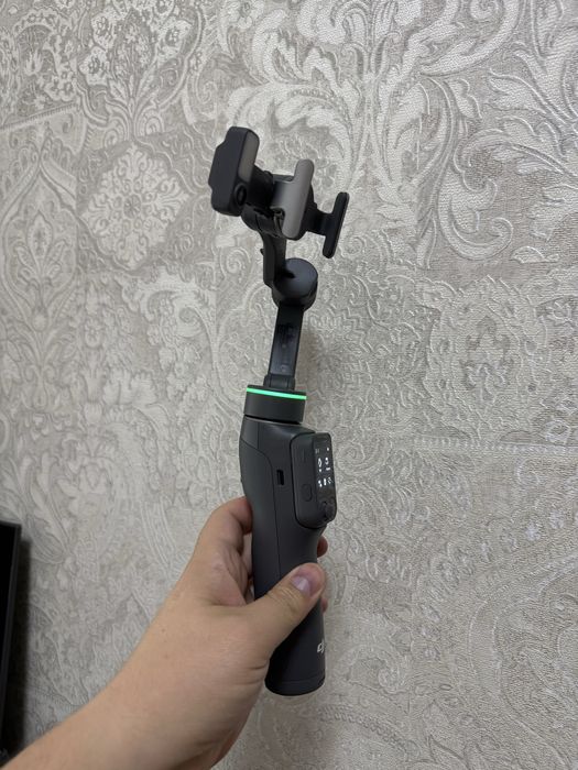 Стабилизатор DJI Osmo Mobile 8P Creator Combo + DJI Mic Mini 2 идеал