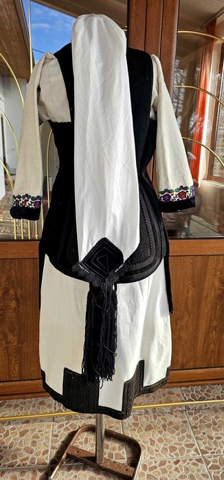 Македонска носия