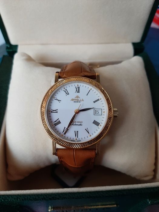 Продаются золотые часы