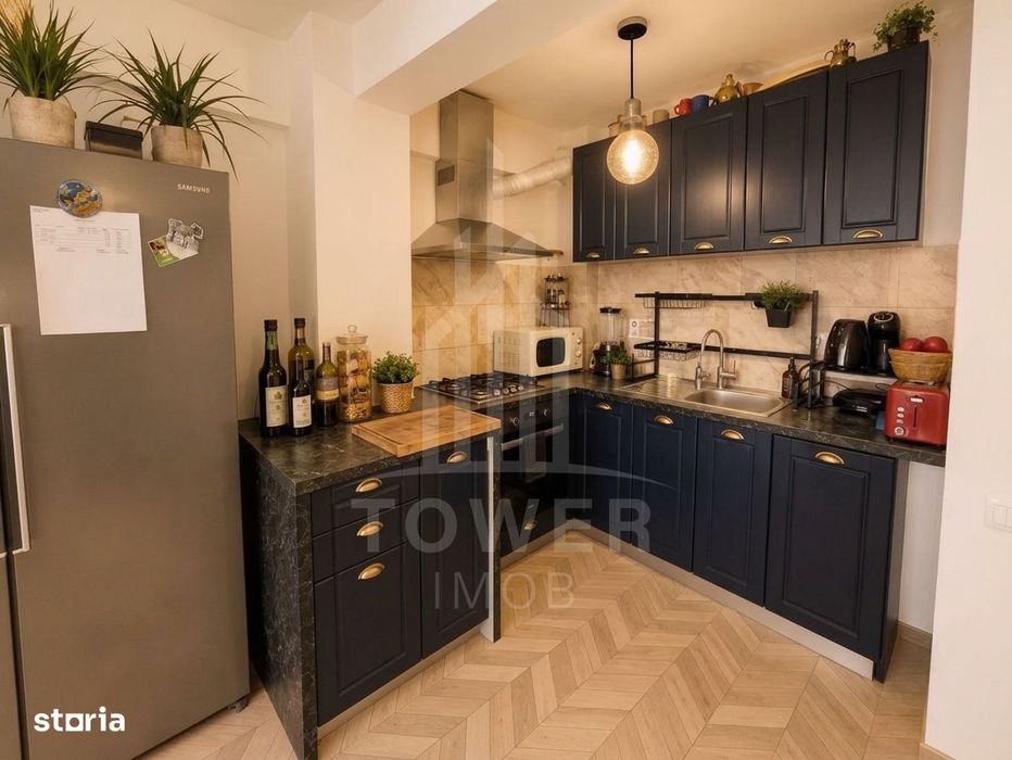 SUPER PREȚ - Apartament 3 camere cu 2 băi, 1 loc de parcare și 2 balco