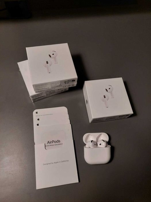 Casti Apple AirPods 4 ANC (Active Noise Cancellation)