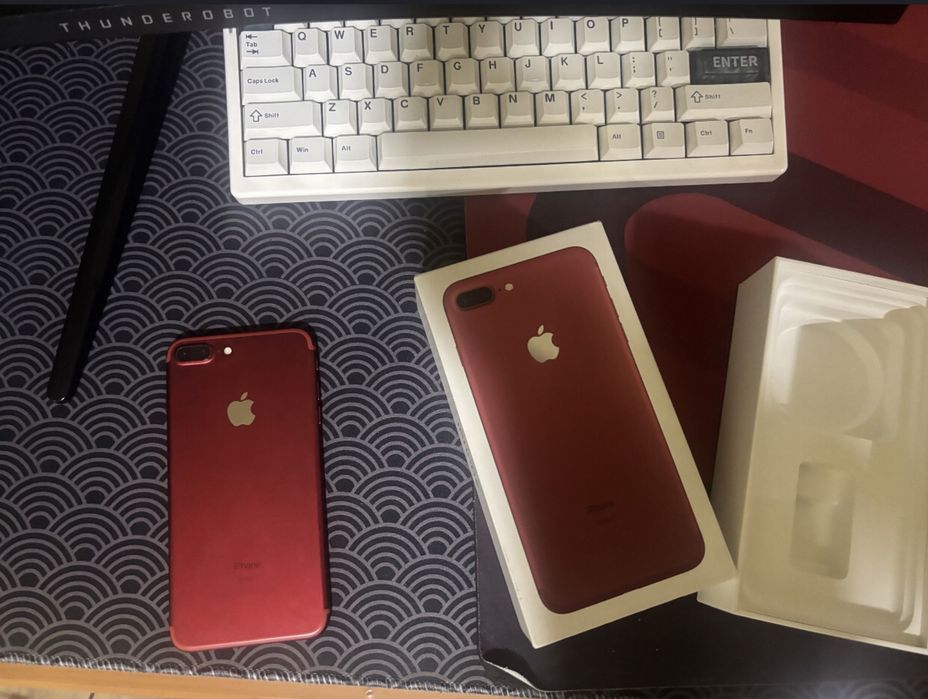 Смартфон iphone 7 +
