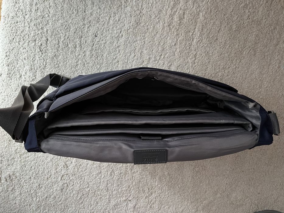 Geanta Leitz Messenger