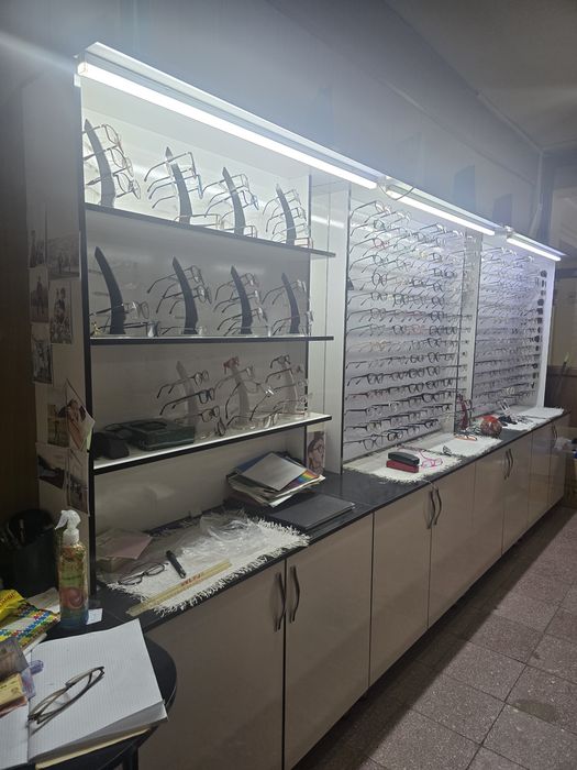 Витрина для оптики