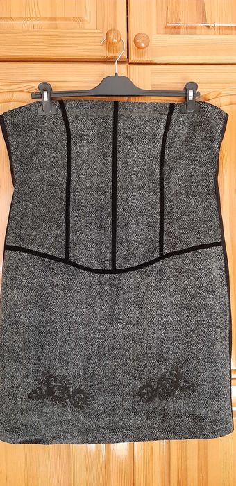 Рокля тип Бюстие с красиви Декорации ! Бонус - Елек елегантен !№50 !