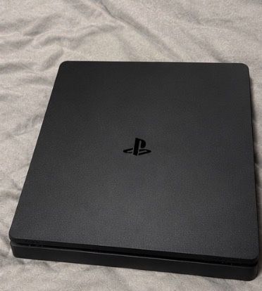 Продается PS4 fat