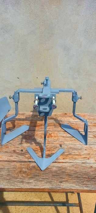 Vând prasitoare pt motocultor!