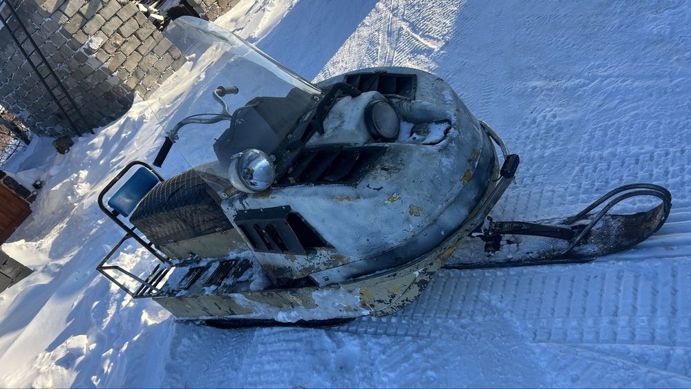 Снегоход Буран на ходу