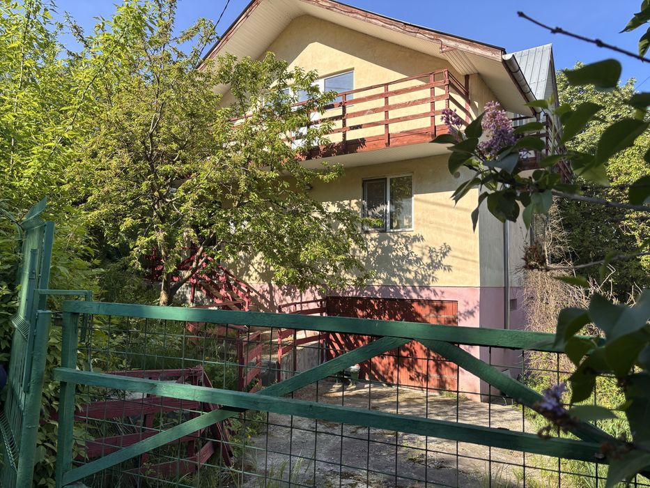Casă cu etaj, foișor, garaj și livadă - 700 mp teren - Persoană Fizica - Lunca Cetațuii