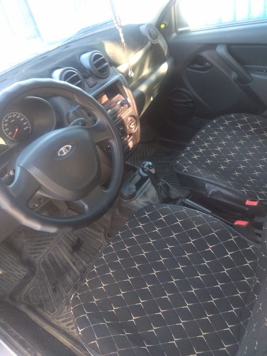 Продам автомобиль лада гранта.