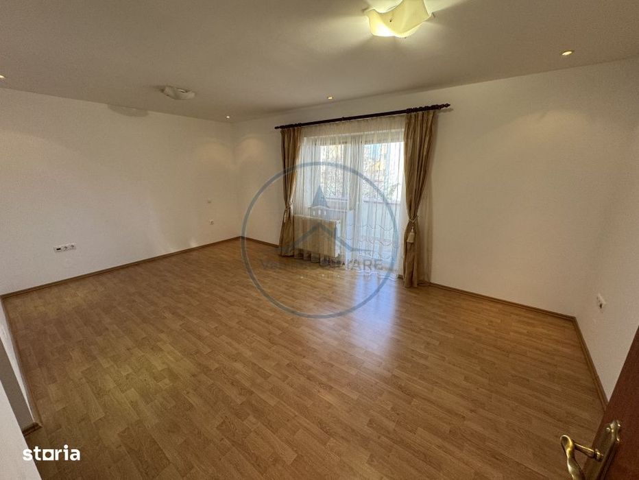 Casa D+P+E, 1000mp teren de vanzare | Zona Calea Moldovei