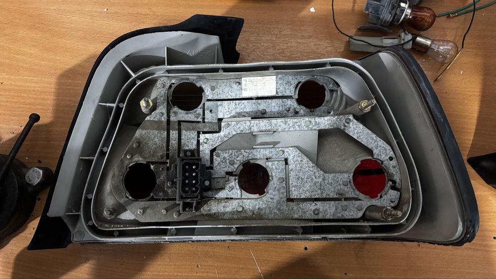 Задние фонари BMW E36
