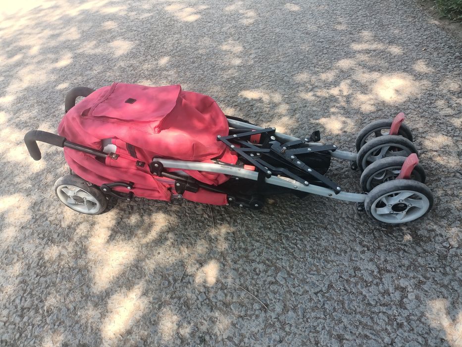Продам прогулочную коляску