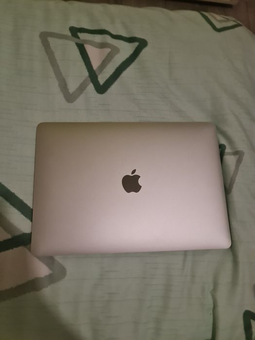MacBook Air 13 - M1 iCloud blocat
