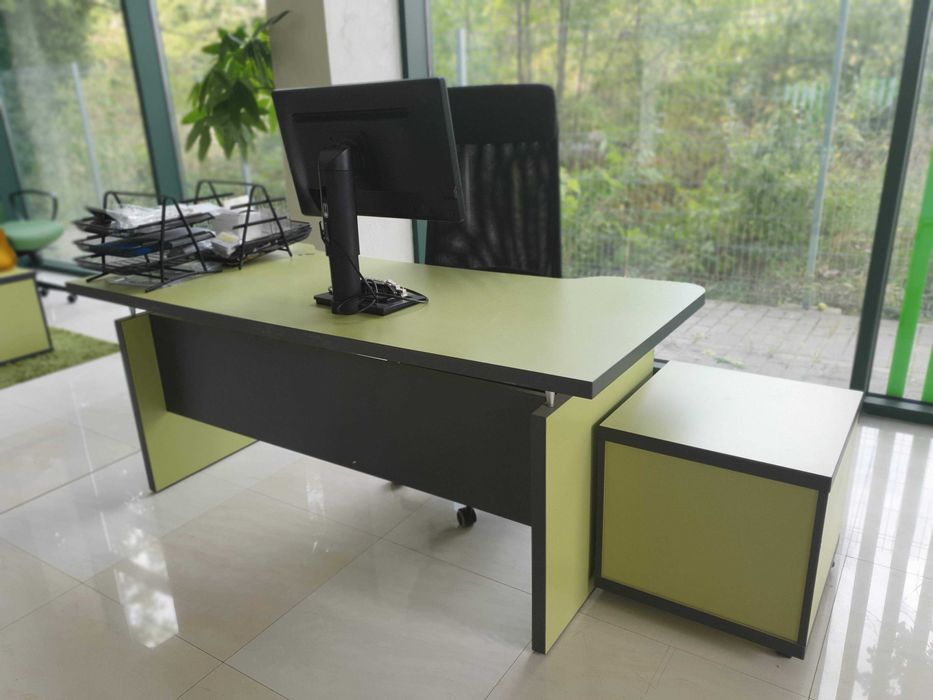 Oфис Обзавеждане - диван, бюра, столове, шкафчета, библотека, маса