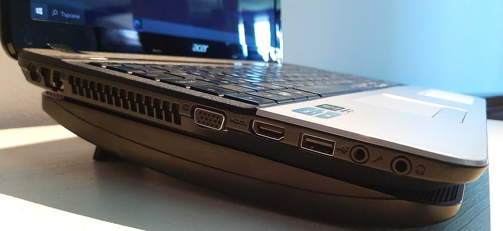 Acer Aspire E1-571G (i3 / NVIDIA GT 620M / 750GB) + Оригинално зарядно
