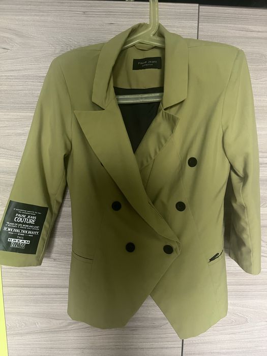 Елеци и сако на Pause jeans.