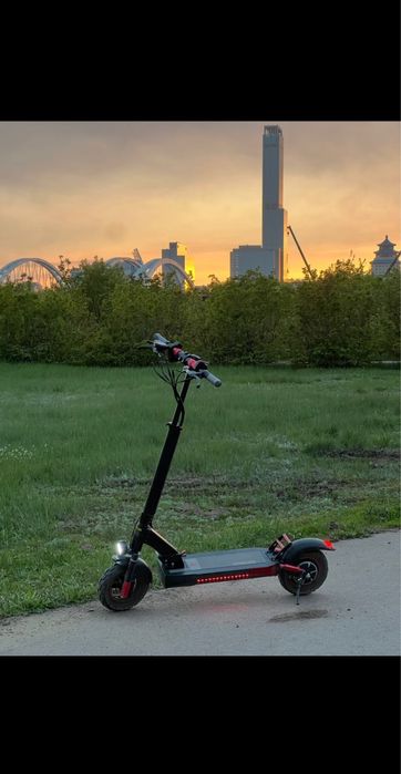 Электрический самокат Kuggo M4 PRO