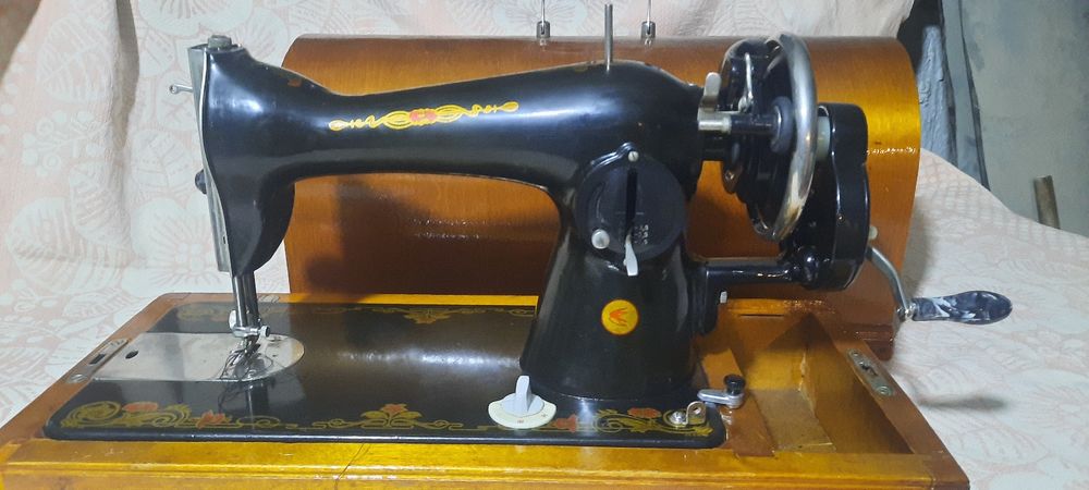 Продаётся ручная швейная машина Подольск.