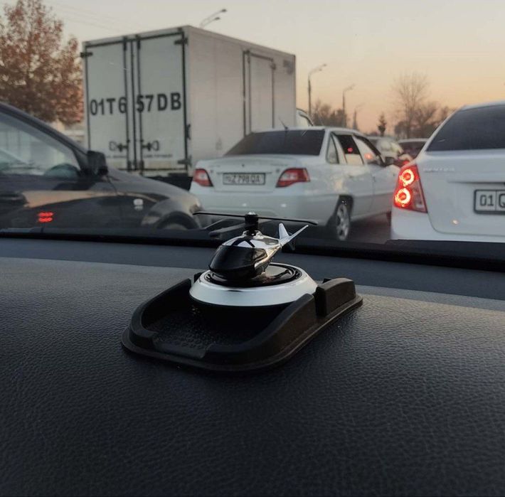 Вертолет освежитель воздуха (крутиться на солнце) отличный запах !!!