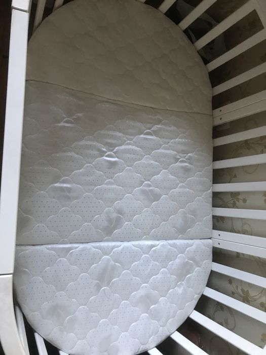 Детская кроватка для детей