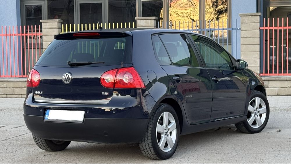 Volkswagen Golf 5 2009 *UNITED* Benzina 6+1 Viteze