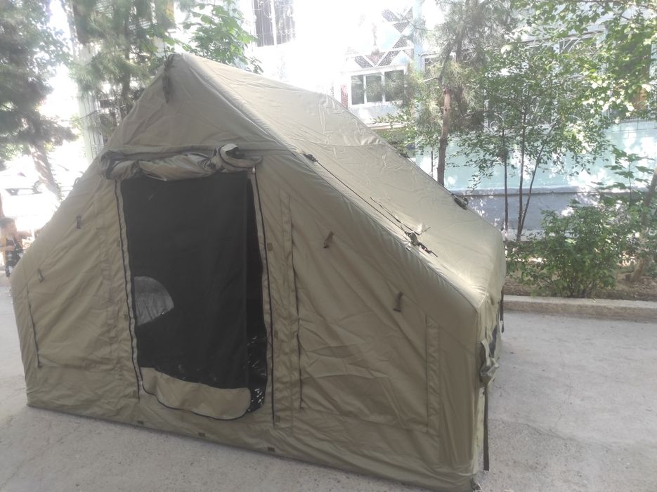 Надувная палатка