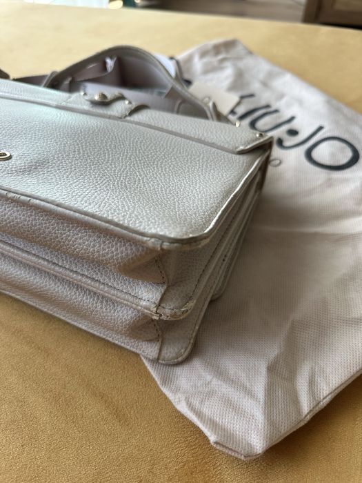 Бежова чанта LiuJo (Guess, Mochino,Michael Kors)