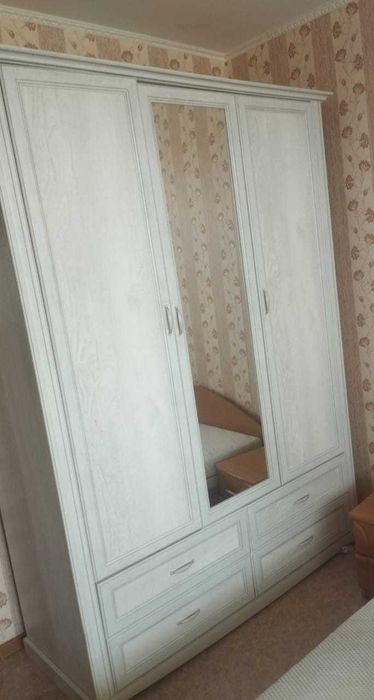 Продам шкаф в п.Октябрьский
