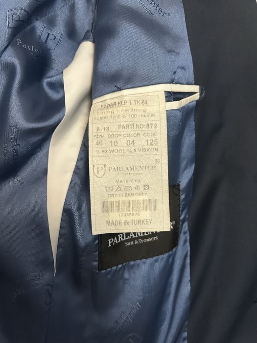 Продам костюм (46 размер)