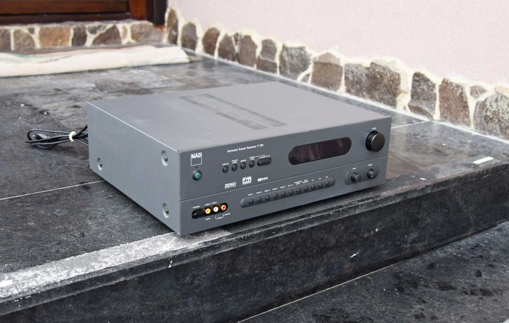 Amplificator 5.1 NAD T 751, AV Receiver