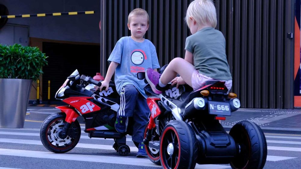 Акумулаторен МОТОР 12V NEW меки гуми с Кожена седалка