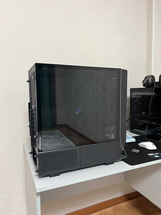 Продается корпус Thermaltake Ceres 300 TG ARGB